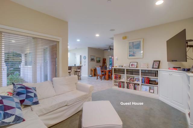 1495 Meredith Road, Fallbrook CA: https://media.crmls.org/mediaz/9a667554-f7be-4700-a20d-a2fec5c07ace.jpg