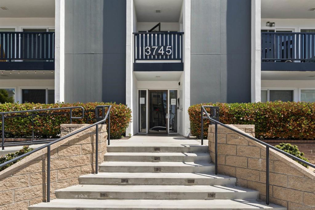 3745 Riviera Dr - photo 6
