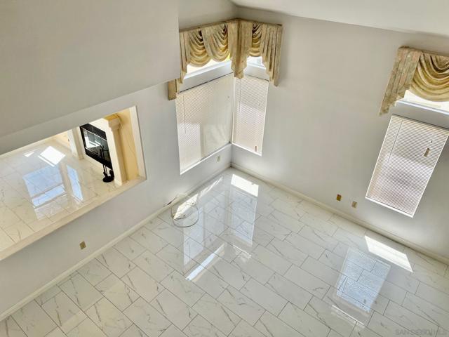 1370 Montego Ct, Vista CA: https://media.crmls.org/mediaz/9a67751e-eac0-4674-a270-8486f09734e9.jpg