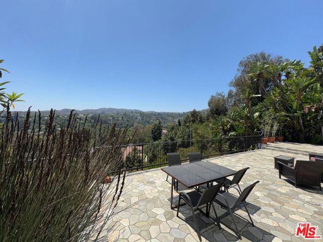 Drew Fenton | 911 TEAKWOOD Road Los Angeles CA | MLS: 7347520