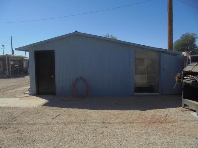 5682 Colorado River Road, Blythe CA: https://media.crmls.org/mediaz/9a68adc8-41f1-4beb-a1cd-770f7a10c185.jpg