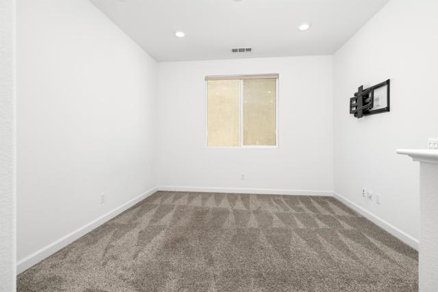 Image 17 of 39 For 1912 Julie Dawn Place