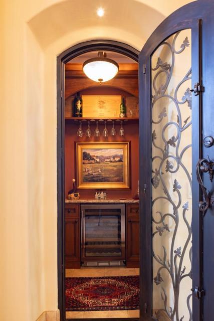 7595 Paseo Vista, Monterey CA: https://media.crmls.org/mediaz/9a6a2329-831b-480c-b189-18696240f8f1.jpg