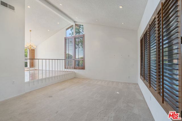 1943 Stonesgate Street, Westlake Village CA: https://media.crmls.org/mediaz/9a6a5326-296f-4ed6-a32c-e2af4286787b.jpg