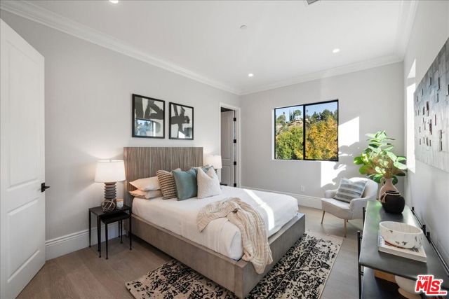 4351 Vanalden Avenue, Tarzana CA: https://media.crmls.org/mediaz/9a6a991e-b27b-4e17-89e7-37b796629282.jpg