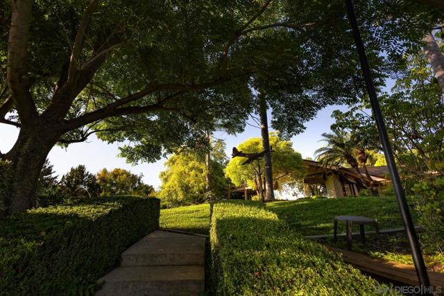 5553 Scenic View Dr, Yorba Linda CA: https://media.crmls.org/mediaz/9a6ad191-4dd9-4ca4-a0b3-b41277bef203.jpg