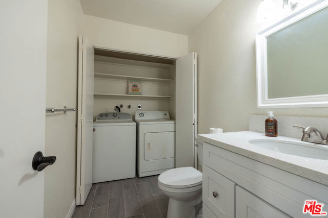 18524 Mayall Street, Northridge CA: https://media.crmls.org/mediaz/9a6b1f15-c7a3-41bf-a384-26611561607d.jpg