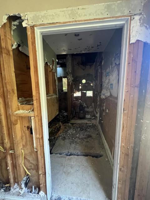 17160 Wilson Way, Royal Oaks CA: https://media.crmls.org/mediaz/9a6b26bd-a2d3-4217-abf6-9c90b595ed0a.jpg
