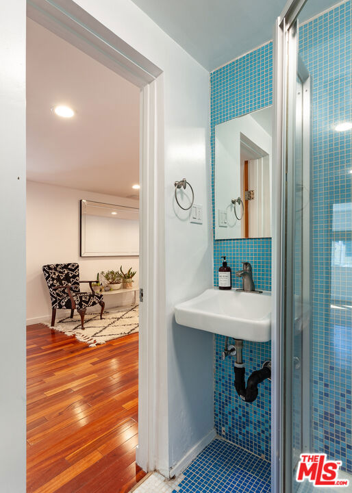 2108 Tavern Trail, Los Angeles CA: https://media.crmls.org/mediaz/9a6b3c31-e427-4f8b-89cc-48bb3d1947b8.jpg
