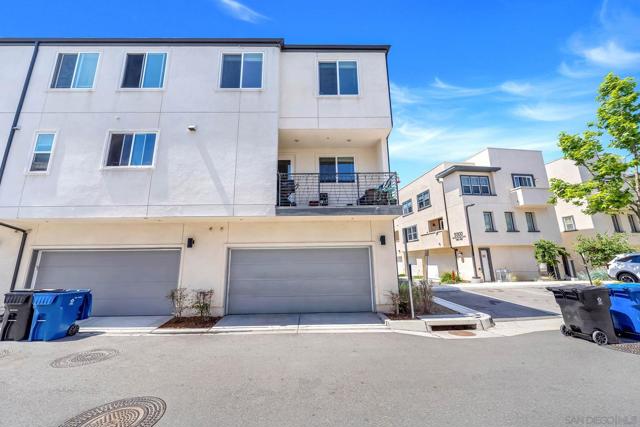5405 Calle Sand Arch, San Diego CA: https://media.crmls.org/mediaz/9a6b4541-8836-4f15-b0a2-70bef40a969f.jpg