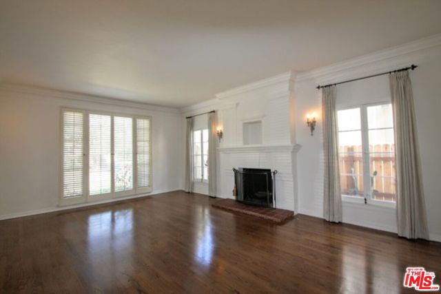 1114 S Clark Drive, Los Angeles CA: https://media.crmls.org/mediaz/9a6c57d5-ef33-4280-94f7-2136d804d950.jpg