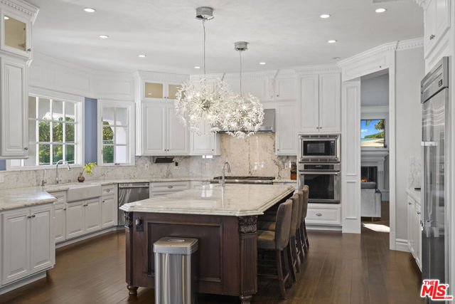 22510 La Quilla Drive, Chatsworth CA: https://media.crmls.org/mediaz/9a6c5d82-4da7-4ec3-bb1c-8bb5fabce159.jpg