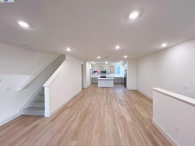 6260 Dove Ave, Dublin CA: https://media.crmls.org/mediaz/9a6d2579-43b7-4373-864f-e0b42e7a3369.jpg