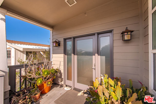 29500 Heathercliff Road, Malibu CA: https://media.crmls.org/mediaz/9a6d9cf1-1b1d-471a-b4ad-9fbbb096b30e.jpg