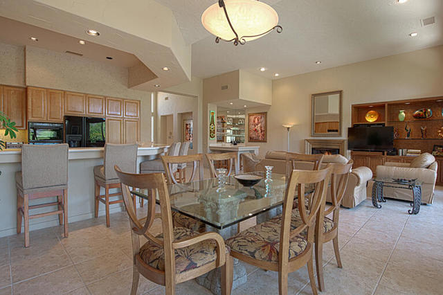 379 Tomahawk Drive, Palm Desert CA: https://media.crmls.org/mediaz/9a6e063f-b221-4b8d-a432-f9024a2fdf0e.jpg