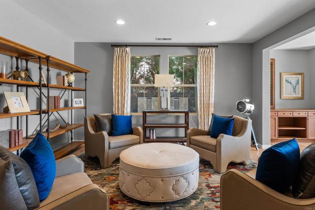 Detail Gallery Image 4 of 62 For 7090 Sitio Corazon, Carlsbad,  CA 92009 - 4 Beds | 3/1 Baths