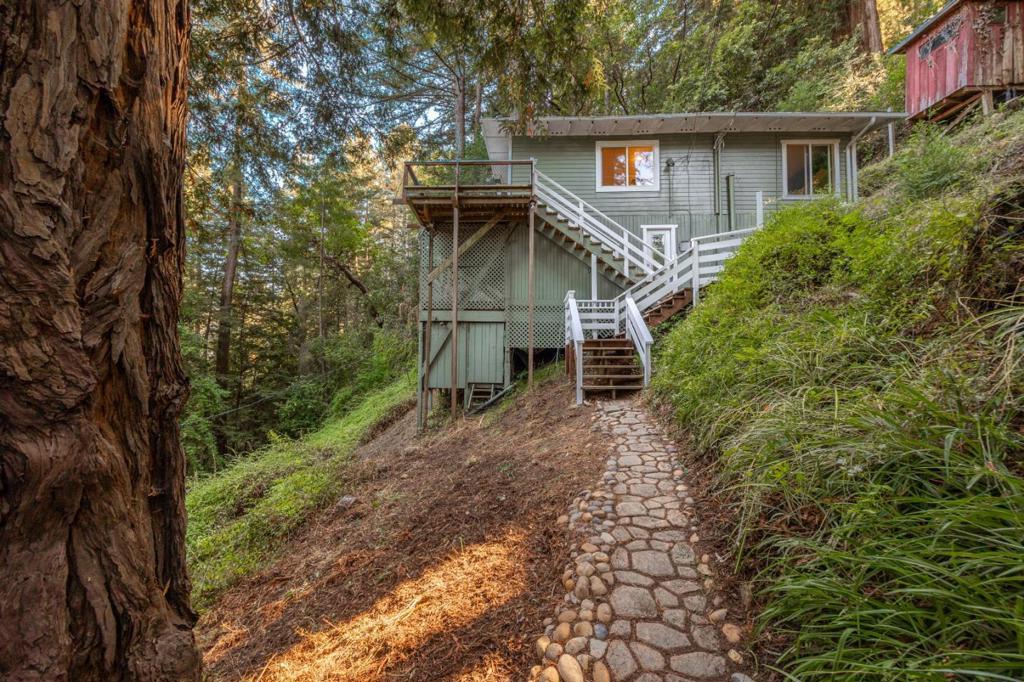 10229 Redwood Drive