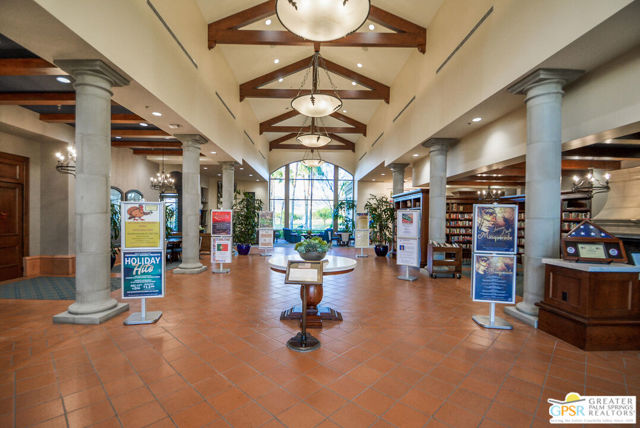 39220 Calle Negrete, Indio CA: https://media.crmls.org/mediaz/9a6f875c-9faf-4783-8343-08a74d424619.jpg