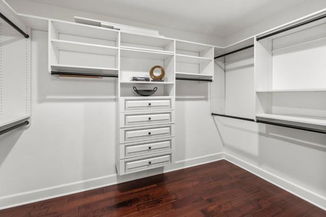 158 Seminary Drive, Menlo Park CA: https://media.crmls.org/mediaz/9a6fb164-5268-4709-844c-16718ede3b5c.jpg
