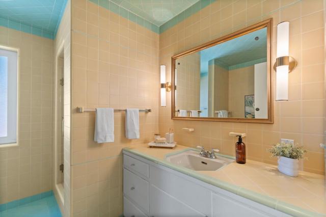 690 Torwood Lane, Los Altos CA: https://media.crmls.org/mediaz/9a70be59-3429-4414-bd71-1003f150e623.jpg