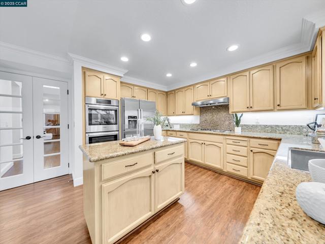 705 Bridge Creek Dr, San Ramon CA: https://media.crmls.org/mediaz/9a71a582-66c5-432a-9d22-33b5ce2ca22d.jpg