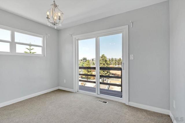 8060 Lemon Ave, La Mesa CA: https://media.crmls.org/mediaz/9a71b883-cf81-416e-bf11-d10cfe2c2dd8.jpg