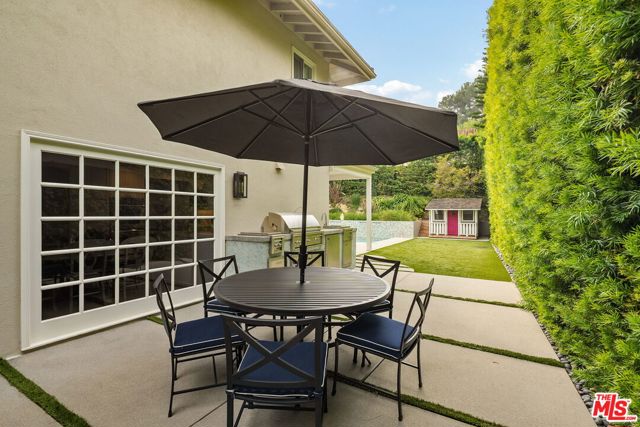 Drew Fenton | 837 N Bundy Drive Los Angeles CA | MLS: 7501781 Drew Fenton | 837 N Bundy Drive Los Angeles CA | MLS: 7501781