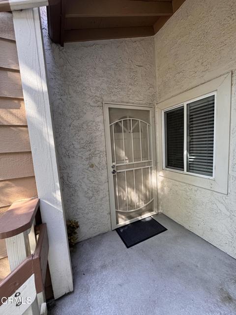 2474 Pleasant Way, Thousand Oaks CA: https://media.crmls.org/mediaz/9a7301c3-8109-45c3-8052-31a407924af7.jpg