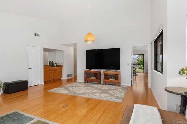 Detail Gallery Image 6 of 33 For 3574 Quail View St, Spring Valley,  CA 91977 - 3 Beds | 2 Baths