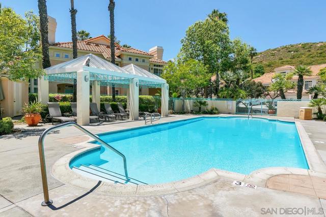 12646 Springbrook Dr, San Diego CA: https://media.crmls.org/mediaz/9a737297-b8d3-446d-bc66-69572917f6ea.jpg