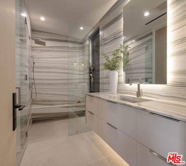 23917 Malibu Road, Malibu CA: https://media.crmls.org/mediaz/9a74e2f8-a248-43c7-87e8-a1648e461b3d.jpg