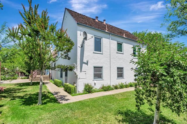 1690 Castilleja Avenue, Palo Alto CA: https://media.crmls.org/mediaz/9a75097b-295f-4f9c-b881-edaef8316997.jpg