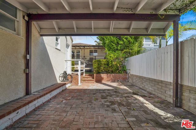 2205 ELM Avenue, Manhattan Beach, California 90266, 2 Bedrooms Bedrooms, ,2 BathroomsBathrooms,Residential,Sold,ELM,22148905