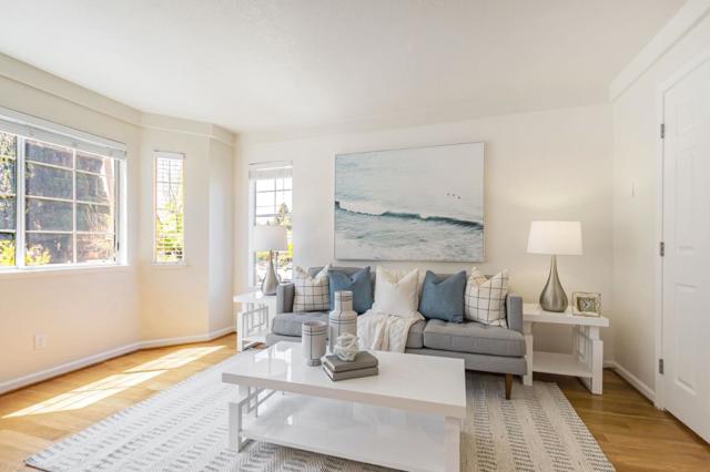 10 Tyrella Court, Mountain View CA: https://media.crmls.org/mediaz/9a7642ba-7ee1-4250-9e38-c0d97c954e76.jpg