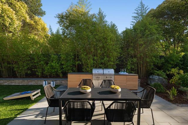 45 Kammerer Court, Hillsborough CA: https://media.crmls.org/mediaz/9a7696b4-704b-474c-8304-90020f78975a.jpg