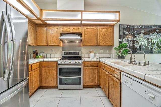 7638 Falkirk Drive, San Jose CA: https://media.crmls.org/mediaz/9a77b84a-eff4-401b-a636-02faab99d6d1.jpg