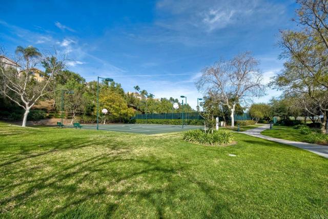 Detail Gallery Image 32 of 36 For 2183 Crest View Glen, Escondido,  CA 92026 - 3 Beds | 2/1 Baths