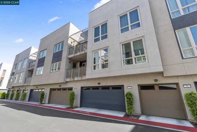 320 Riesling Ave, Milpitas CA: https://media.crmls.org/mediaz/9a78cd71-0e34-4fdf-9db6-ce3e4f4ff28e.jpg