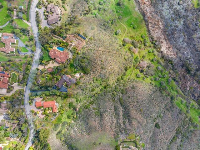 16574 Zumaque, Rancho Santa Fe CA: https://media.crmls.org/mediaz/9a78d825-a318-49fb-b623-40b28e787a2a.jpg