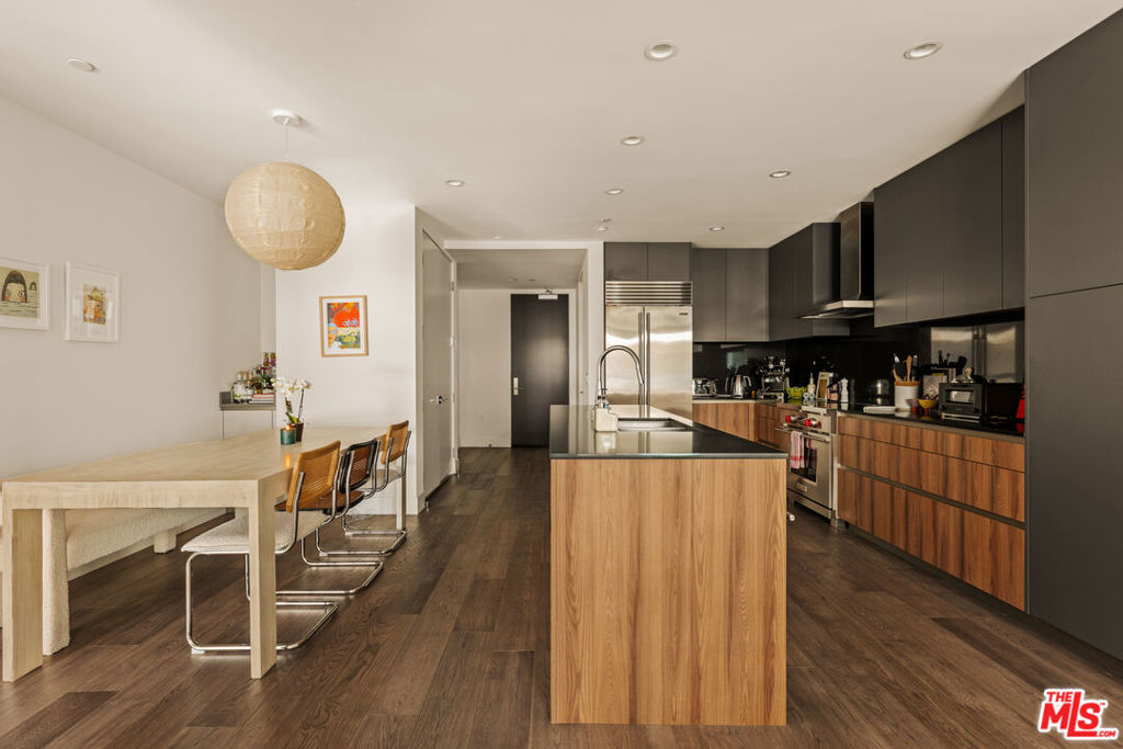 728 N Sweetzer Avenue #212