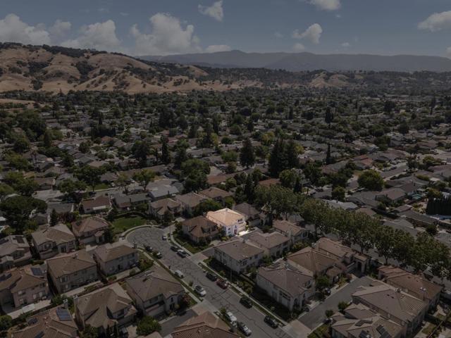 5979 Pala Mesa Drive, San Jose CA: https://media.crmls.org/mediaz/9a79a1f9-dcd3-43b8-b615-3b87bfd486b7.jpg