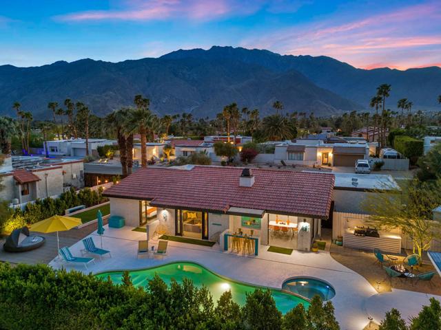 1862 N Nogales Way, Palm Springs CA: https://media.crmls.org/mediaz/9a79be0f-411f-44de-aa47-c9c7c59132a6.jpg