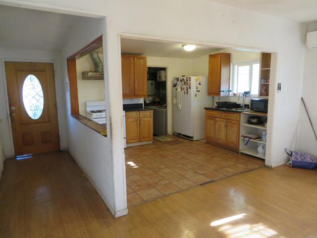 4021 Cherry Blossom Street, National City CA: https://media.crmls.org/mediaz/9a79c3fd-cba9-4a43-bfc9-eff661c1b938.jpg