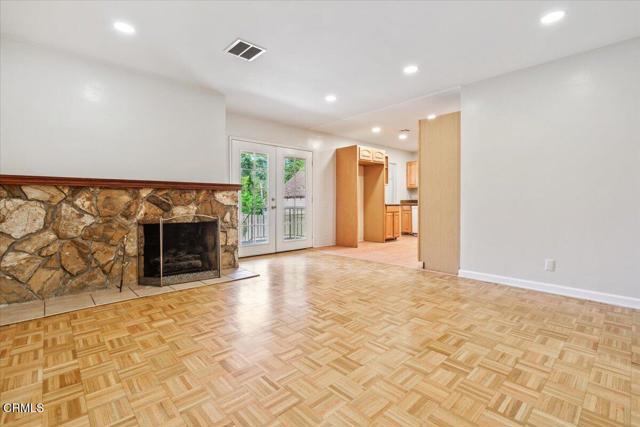 476 E Calaveras Street, Altadena CA: https://media.crmls.org/mediaz/9a7a81b3-0fe0-4654-8116-6de90dd708ad.jpg