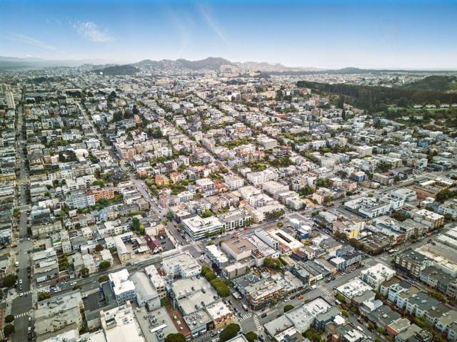 3208 Pierce Street, San Francisco CA: https://media.crmls.org/mediaz/9a7bbe4a-d4cc-46f7-8c7d-04729f147aae.jpg