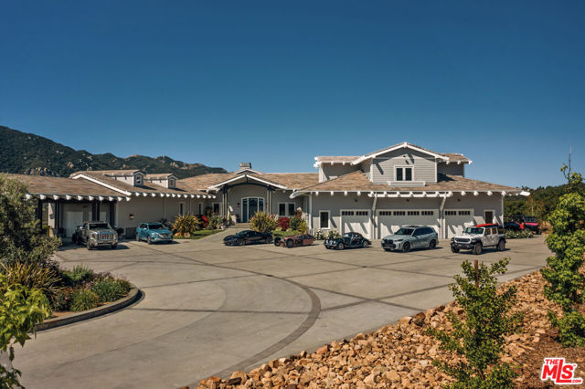 1697 W Potrero Road, Westlake Village CA: https://media.crmls.org/mediaz/9a7d2bf2-d110-43c1-be97-7ee5e6cf55b6.jpg