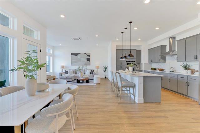 210 Waters Park Circle, San Mateo CA: https://media.crmls.org/mediaz/9a7d552c-756d-4658-810a-66d121e9ce45.jpg