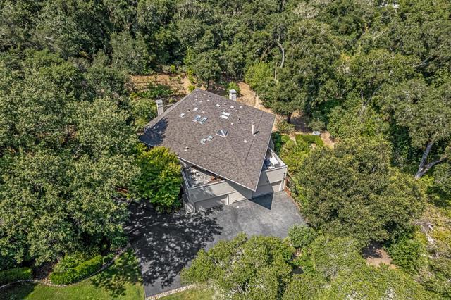 3 Oak Forest Court, Portola Valley CA: https://media.crmls.org/mediaz/9a7de782-b7a8-4ae8-8d29-e071c6545972.jpg