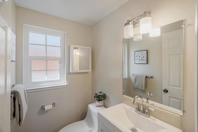 Image 41 of 53 For 1570 Hillsdale Avenue