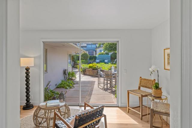 847 Ocean View Boulevard, Pacific Grove CA: https://media.crmls.org/mediaz/9a7edc99-3a4d-42e4-817f-45b888a69f16.jpg